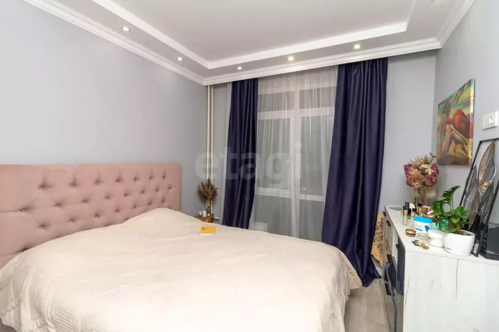 2-к кв. Тюменская область, Тюмень ул. Тимофея Чаркова, 81 (55.0 м) - Фото 0