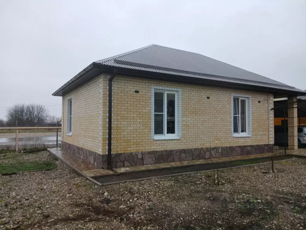 Дом в Краснодарский край, Абинск  (73 м) - Фото 1