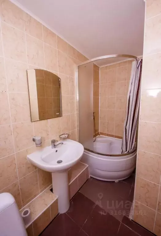 Комната Краснодарский край, Геленджик Революционная ул., 25 (44.0 м) - Фото 1