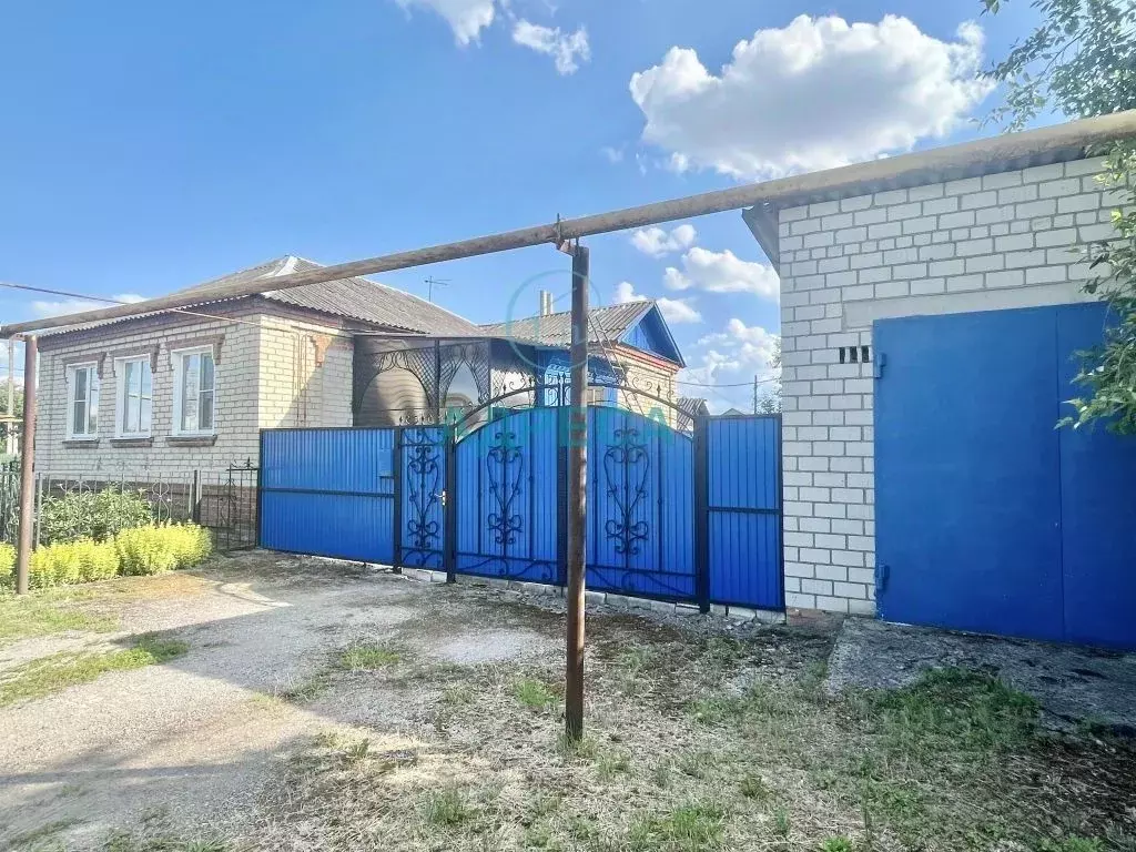 Дом в Белгородская область, Новый Оскол Коммунистическая ул. (60 м) - Фото 1