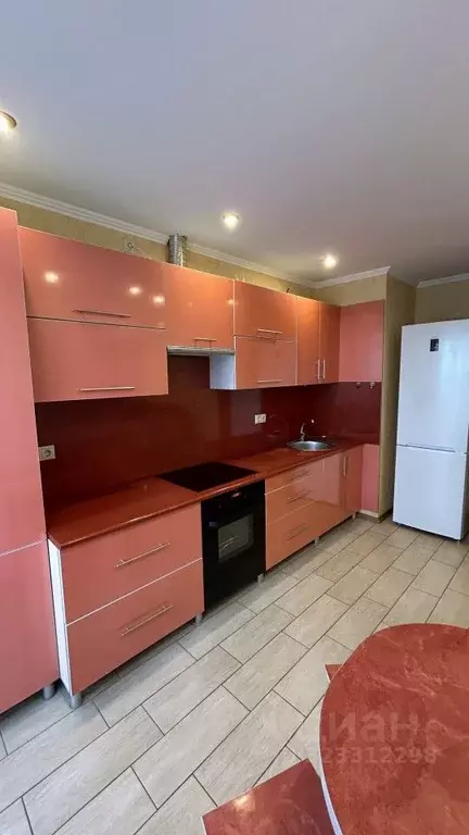 1-к кв. Омская область, Омск ул. 70 лет Октября, 10/3 (45.0 м) - Фото 2