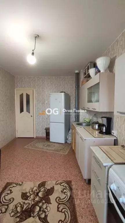 3-к кв. Брянская область, Брянск ул. Братьев Ткачевых, 3 (72.3 м) - Фото 1