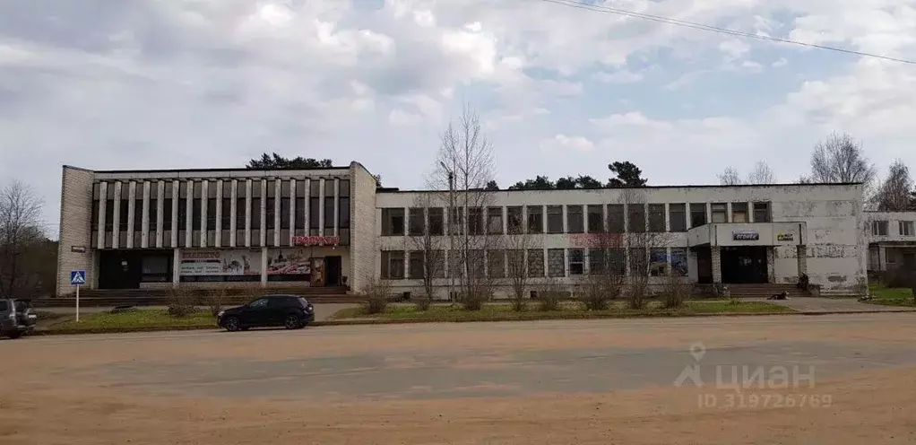Торговая площадь в Ленинградская область, Тихвинский район, ... - Фото 0