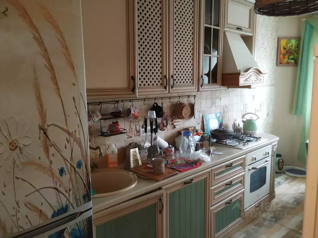 3-к кв. Волгоградская область, Волгоград ул. 8-й Воздушной Армии, 52 ... - Фото 1