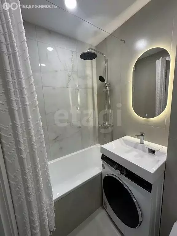 2-комнатная квартира: Казань, улица Короленко, 13 (47.3 м) - Фото 1