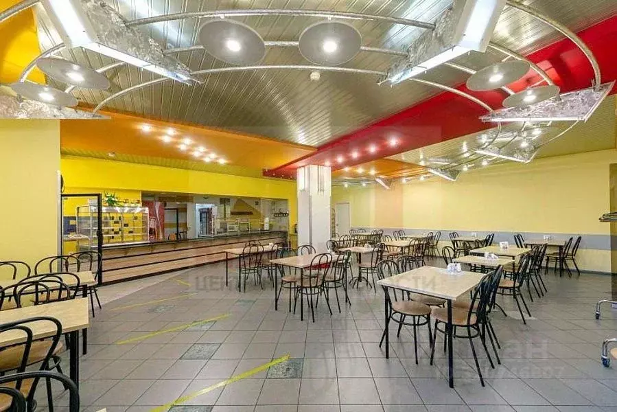 Помещение свободного назначения в Санкт-Петербург пл. Конституции, 2 ... - Фото 1