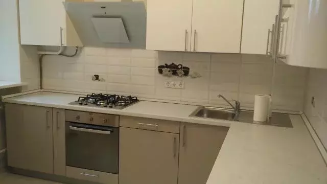 Продается 3-комнатная квартира - Фото 1