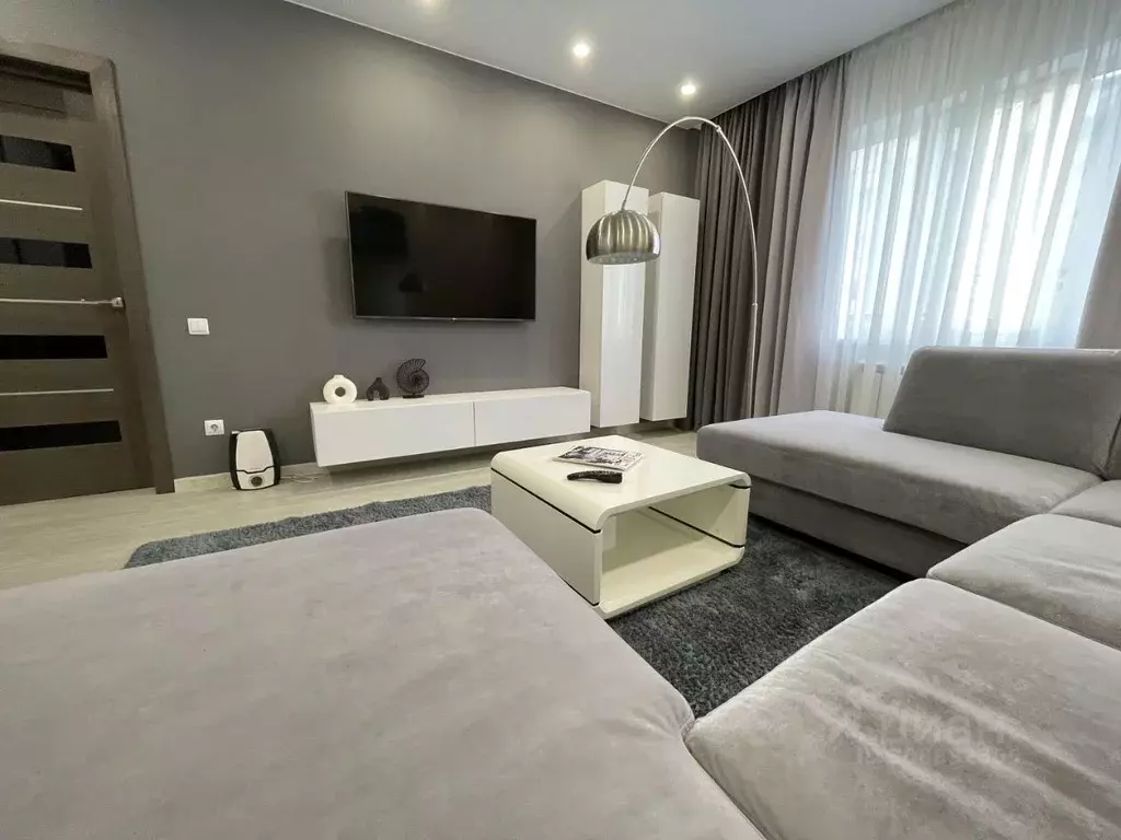 2-к кв. Ямало-Ненецкий АО, Новый Уренгой Оптимистов мкр, 2к1 (74.0 м) - Фото 2