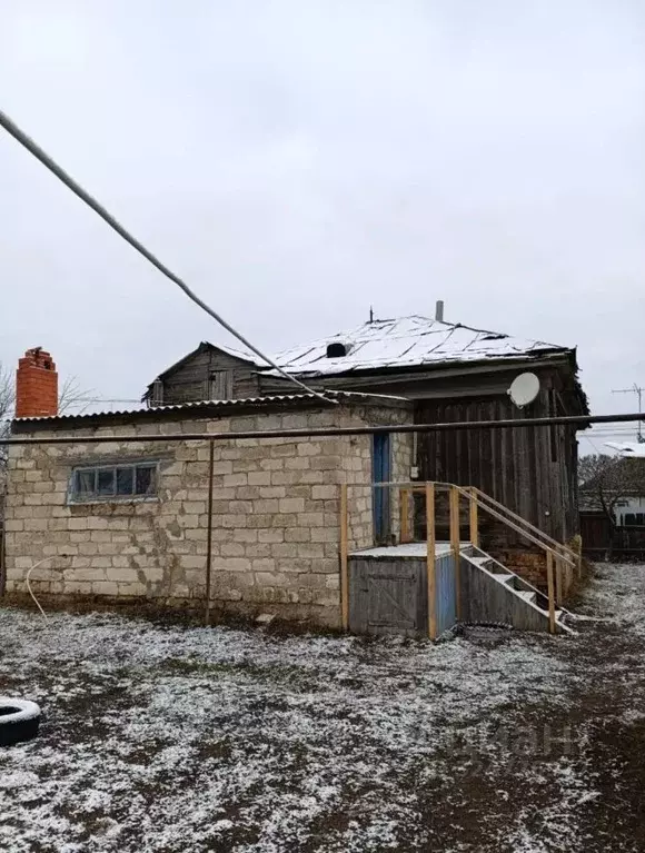 Дом в Саратовская область, Советский район, Золотостепское ... - Фото 1