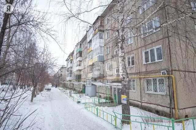 2-комнатная квартира: Златоуст, проспект Гагарина 8-я линия, 15 (48 м) - Фото 1