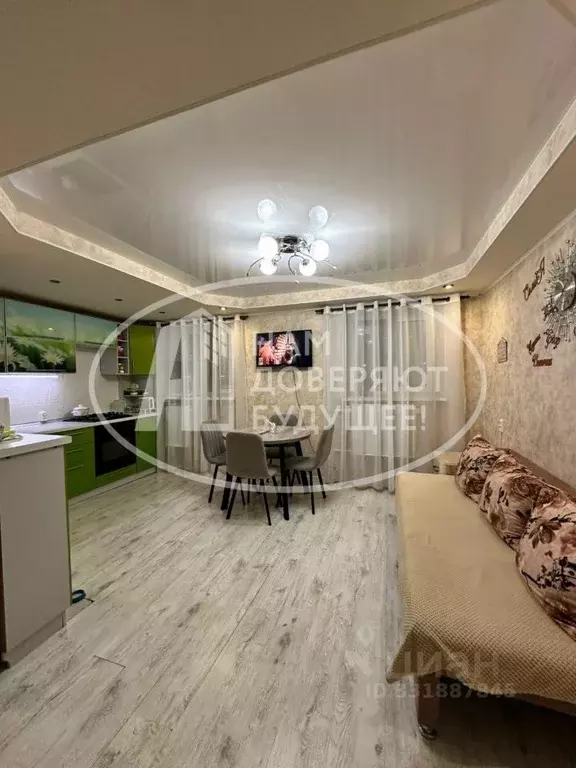 3-к кв. Пермский край, Чусовой Коммунистическая ул., 3В (71.1 м) - Фото 1