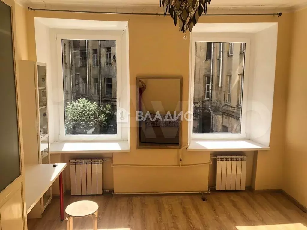 Комната 17 м в 4-к., 2/6 эт. - Фото 1