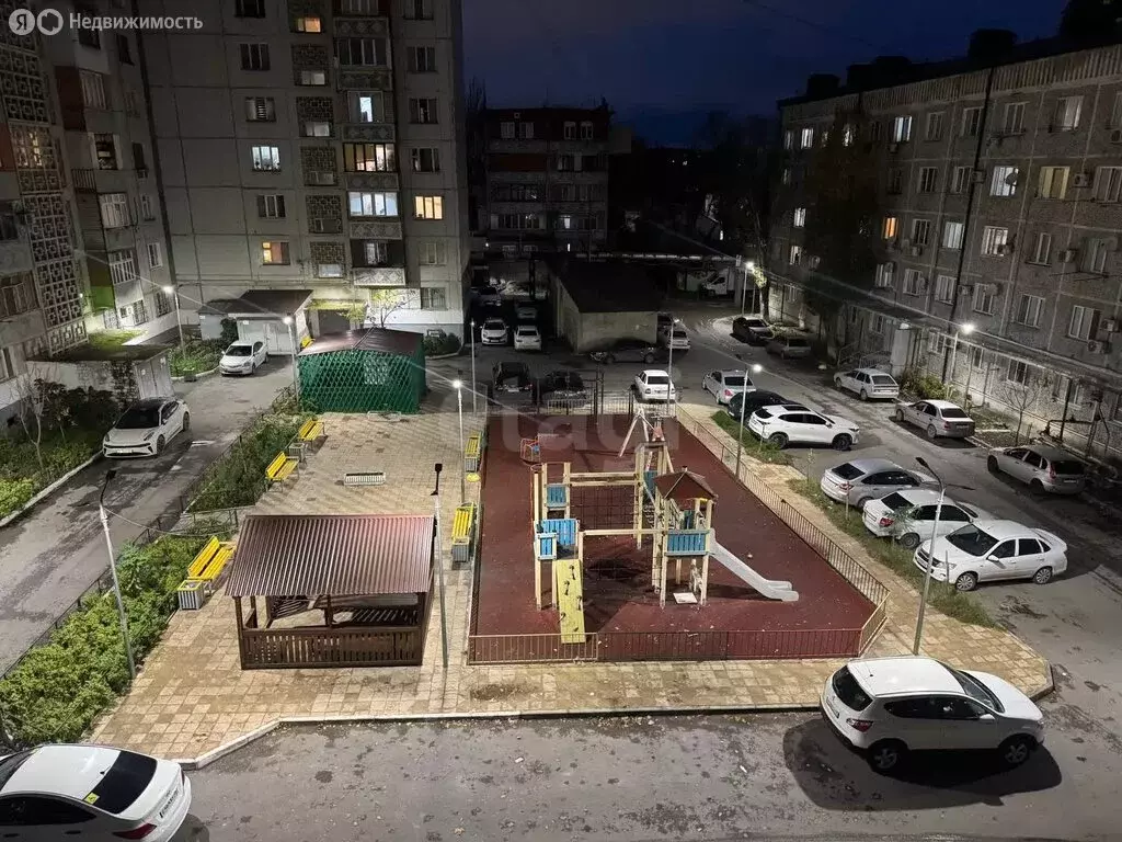 3-комнатная квартира: Махачкала, улица Нахимова, 13А (68 м) - Фото 2