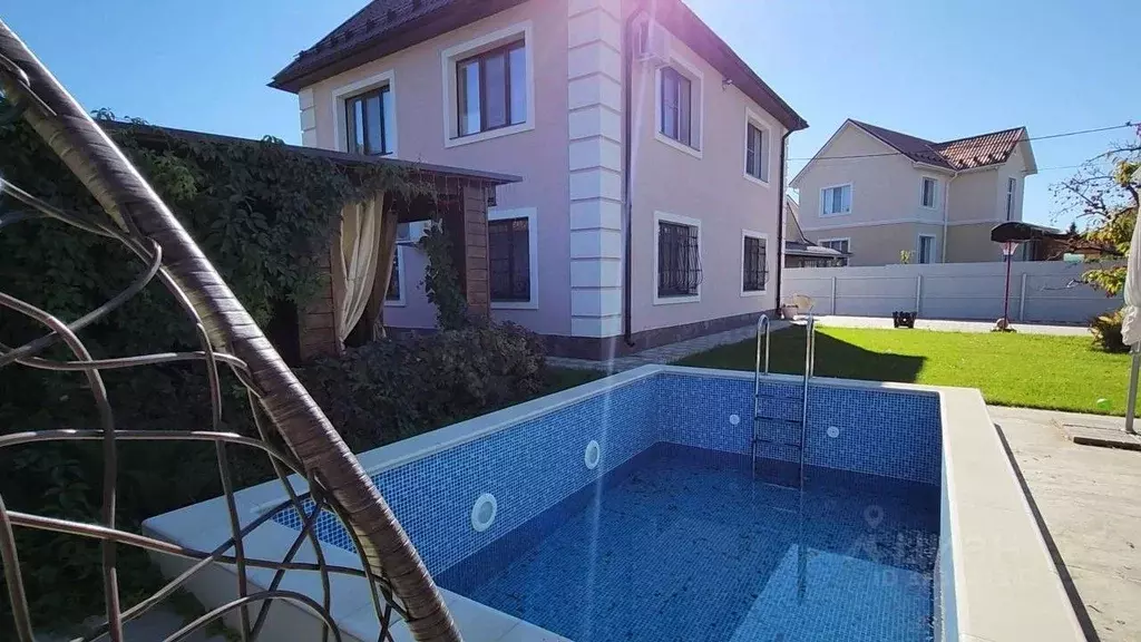 Дом в Саратовская область, пос. Новогусельский ул. Пионерская (158 м) - Фото 1