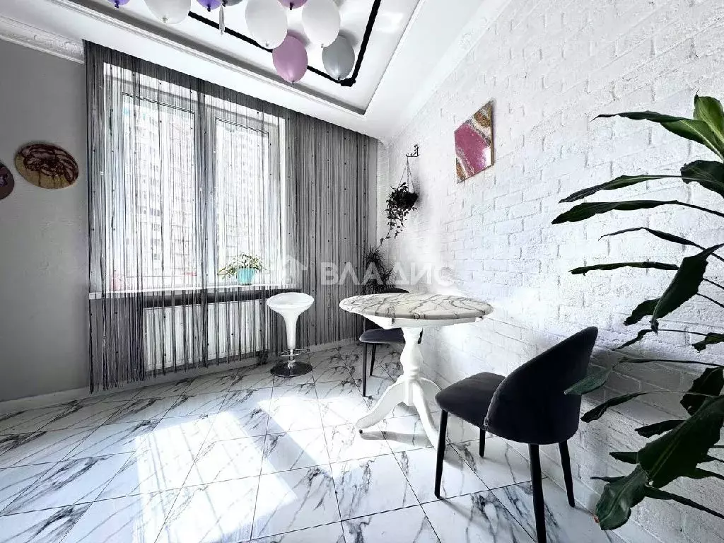 Продается 2-комнатная квартира - Фото 2