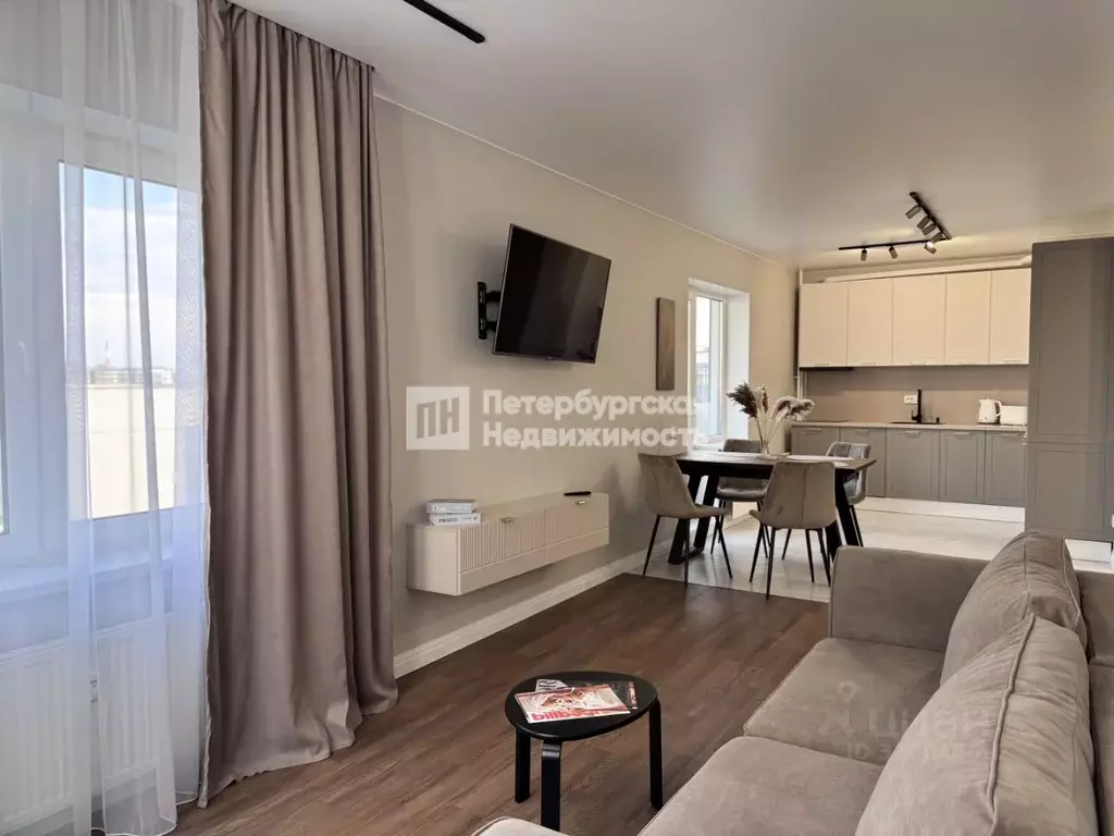 2-к кв. Ленинградская область, Гатчина Пушкинское ш., 13к3 (73.3 м) - Фото 1