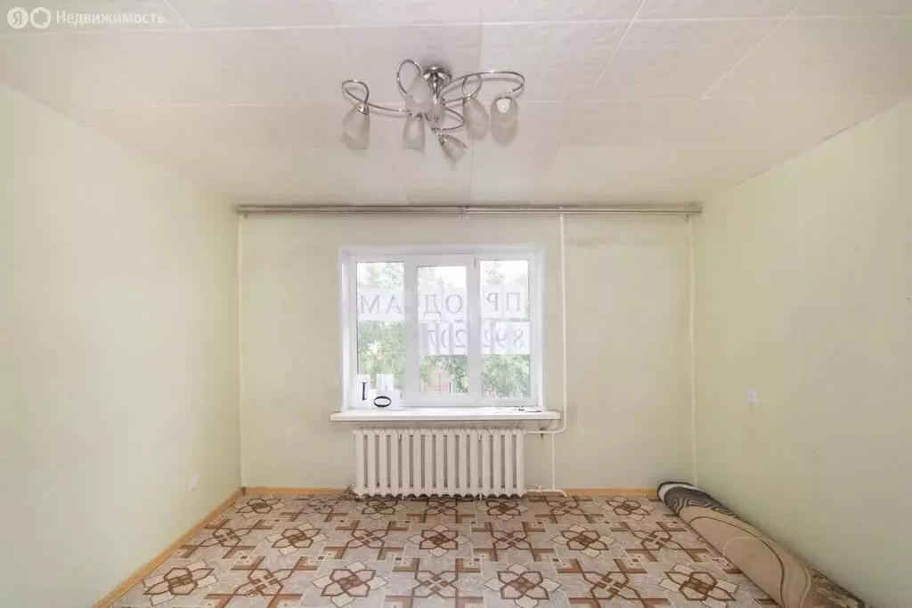 3-комнатная квартира: Ишим, улица Непомнящего, 87 (57.7 м) - Фото 1
