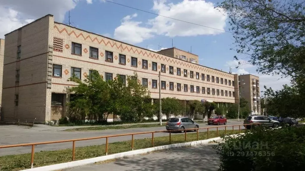 Помещение свободного назначения в Оренбургская область, Гай ул. ... - Фото 1