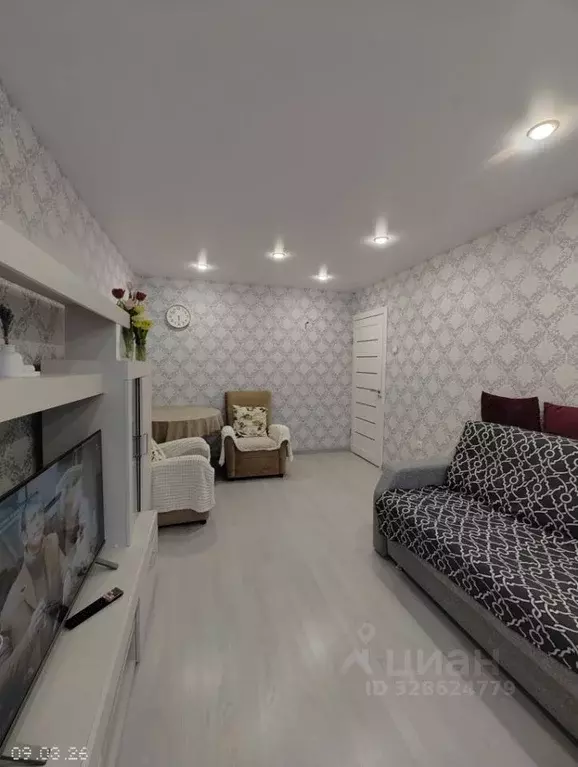 4-к кв. Псковская область, Псков Индустриальная ул., 2 (76.9 м) - Фото 2