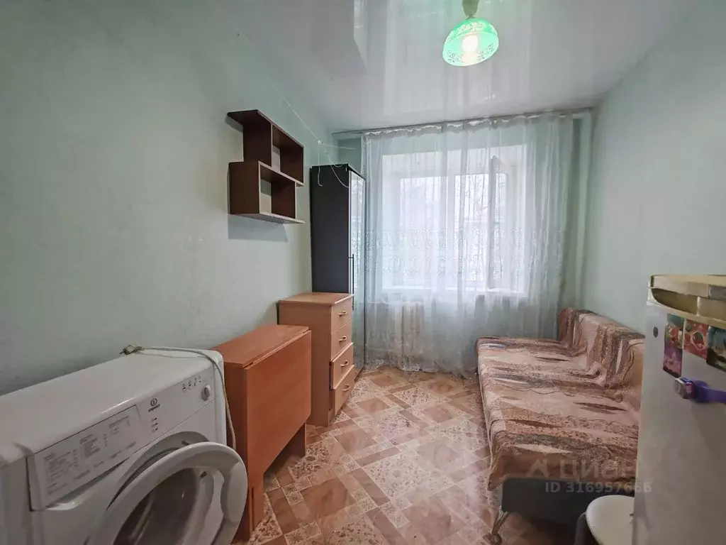 Комната Свердловская область, Екатеринбург ул. Черняховского, 31 (9.3 ... - Фото 0