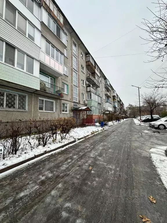 3-к кв. Омская область, Омск ул. Рождественского, 11 (63.5 м) - Фото 2