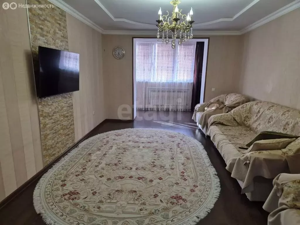 3-комнатная квартира: Беслан, улица Мира, 15 (75 м) - Фото 1