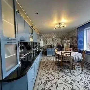 Дом в Тюменская область, с. Викулово ул. Карла Маркса, 100 (150 м) - Фото 2