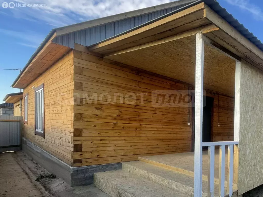 Дом в Тарбагатайский район, сельское поселение Саянтуйское, село ... - Фото 1