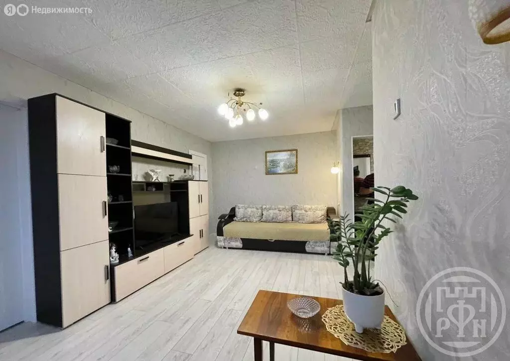 2-комнатная квартира: Луга, проспект Кирова, 48 (42 м) - Фото 1