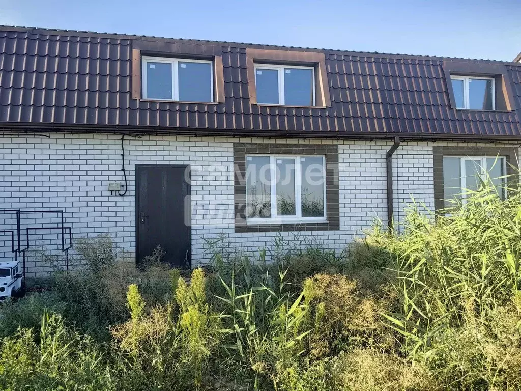 Таунхаус в Калмыкия, Элиста ул. Эрмелинская (68 м) - Фото 1