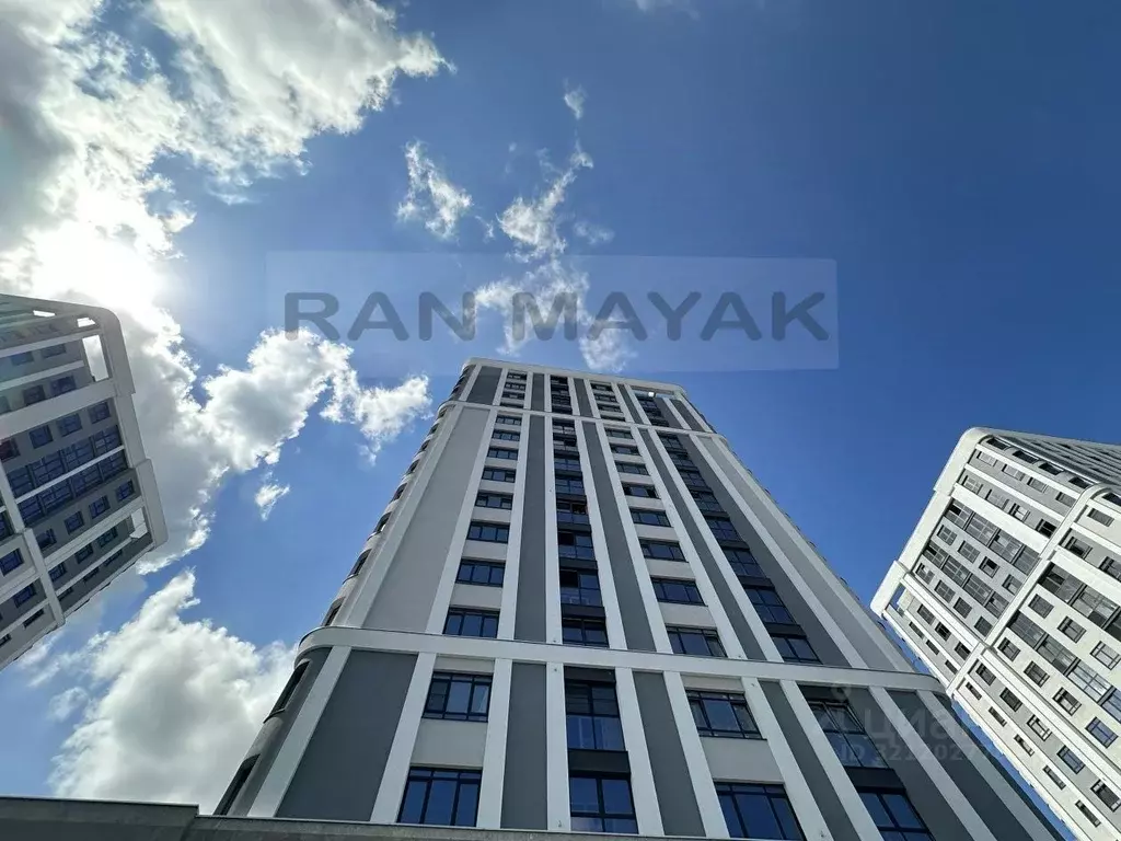 2-к кв. Адыгея, Майкоп ул. Гагарина, 1 (72.49 м) - Фото 0