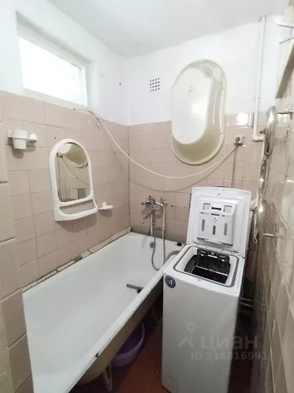 2-к кв. Алтай, Горно-Алтайск Коммунистический просп., 147 (45.0 м) - Фото 0