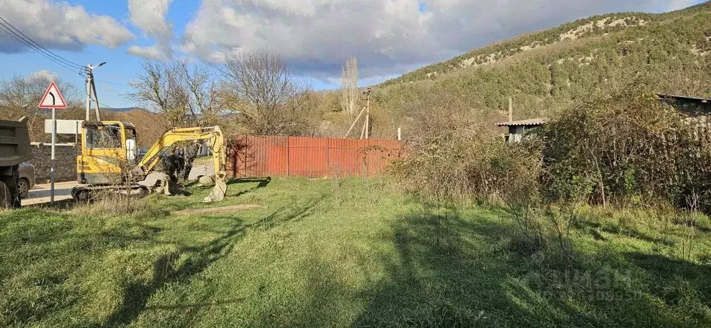 Участок в Севастополь с. Родниковское, ул. Заречная, 3А (10.0 сот.) - Фото 1