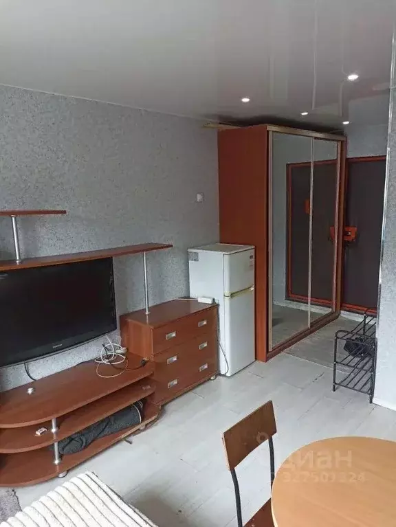 Студия Приморский край, Владивосток ул. Кирова, 62 (18.0 м) - Фото 1