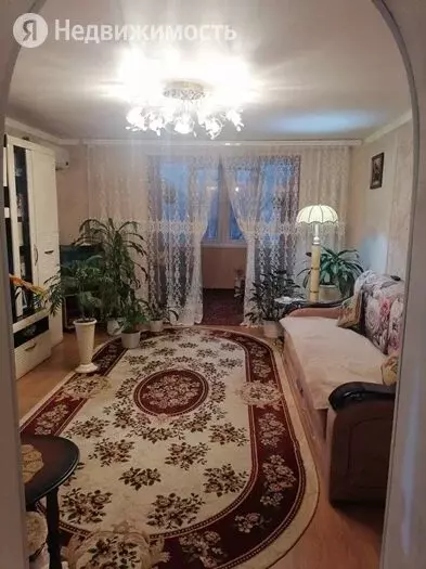 1-комнатная квартира: Зеленодольск, улица Бакы Урманче, 16 (50 м) - Фото 0