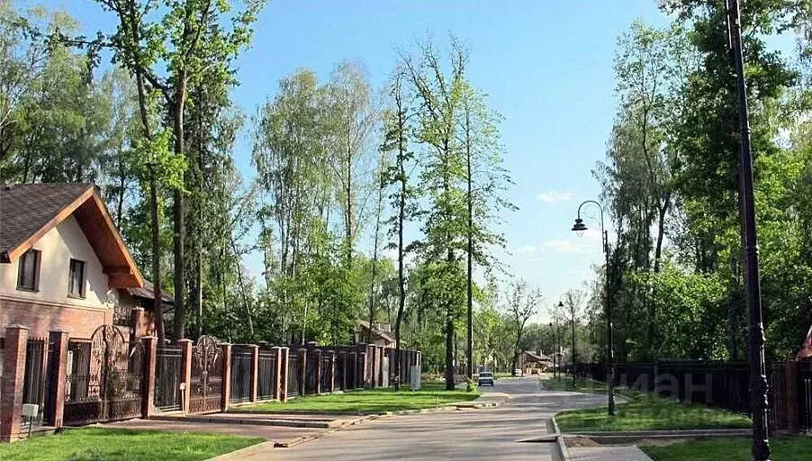 Участок в Москва д. Зименки, ул. Садово-Приречная, 12 (32.6 сот.) - Фото 1