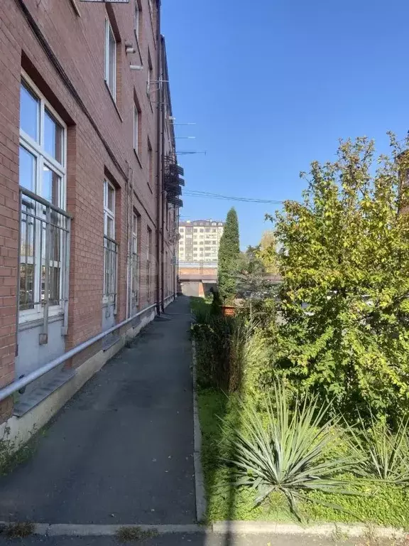 2-к кв. Северная Осетия, Владикавказ ул. Леонова, 8 (65.3 м) - Фото 1