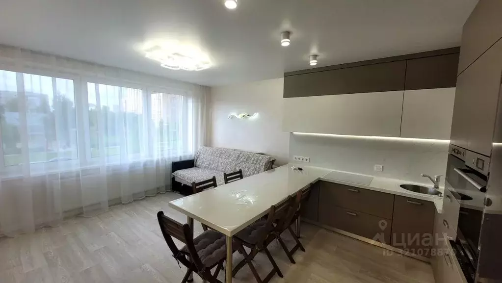 3-к кв. Тюменская область, Тюмень ул. Газовиков, 34 (81.0 м) - Фото 2