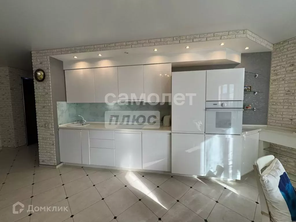 Продаётся 1-к квартира, 64 м - Фото 0
