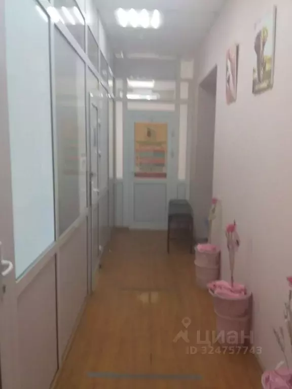 Помещение свободного назначения в Иркутская область, Слюдянка ул. ... - Фото 2