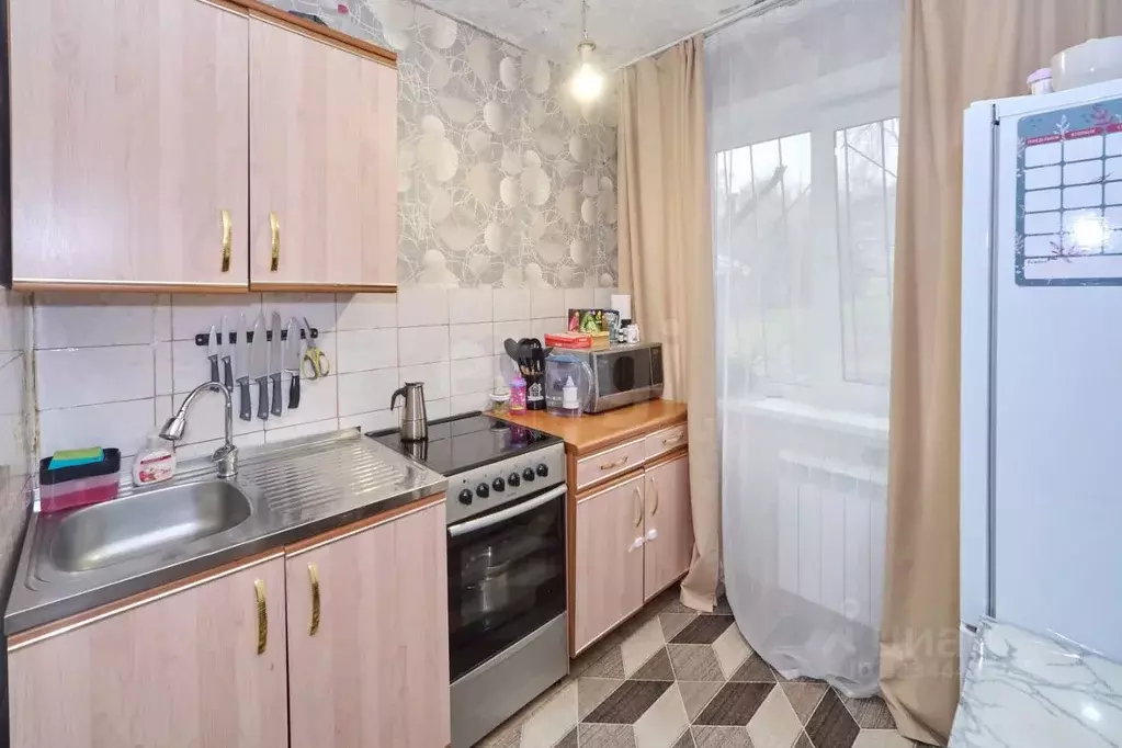 2-к кв. Кемеровская область, Кемерово просп. Химиков, 12А (43.9 м) - Фото 1