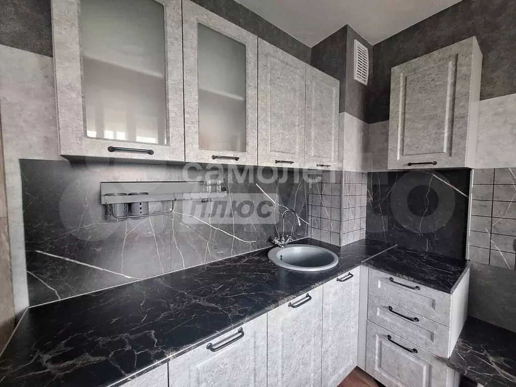 1-к. квартира, 35 м, 4/4 эт. - Фото 0