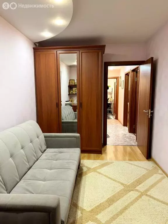 3-комнатная квартира: Волгоград, микрорайон Жилгородок, улица Гейне, ... - Фото 2