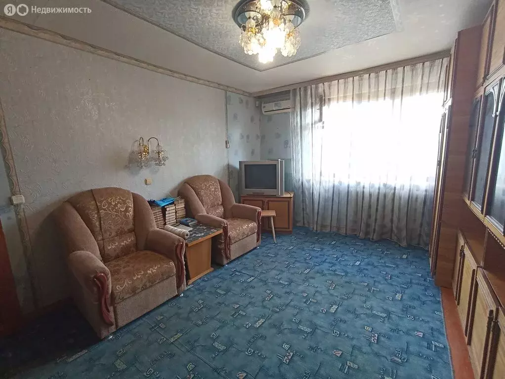 3-комнатная квартира: Волжский, проспект имени Ленина, 115 (62 м) - Фото 0