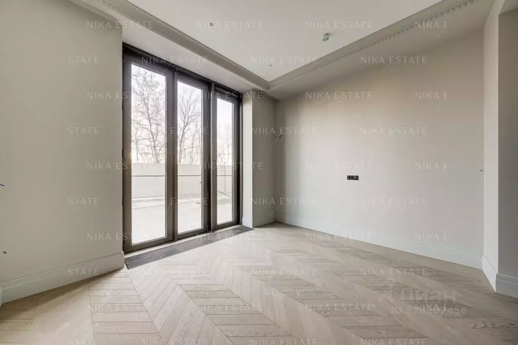 3-к кв. Москва ул. Братьев Фонченко, 1к7 (150.0 м) - Фото 2