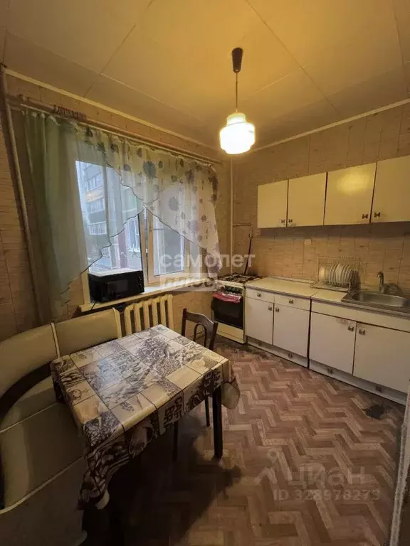 3-к кв. Курская область, Курск Студенческая ул., 7 (58.4 м) - Фото 2