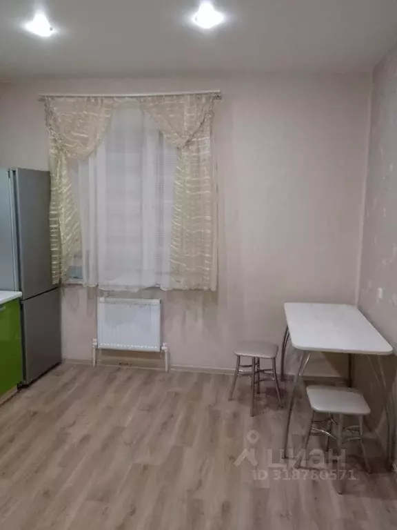 1-к кв. Саратовская область, Энгельс Степная ул., 63 (40.0 м) - Фото 1