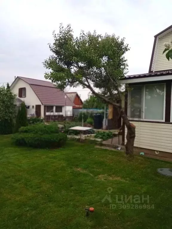 Дом в Саратовская область, Балаковский район, Натальинское ... - Фото 0