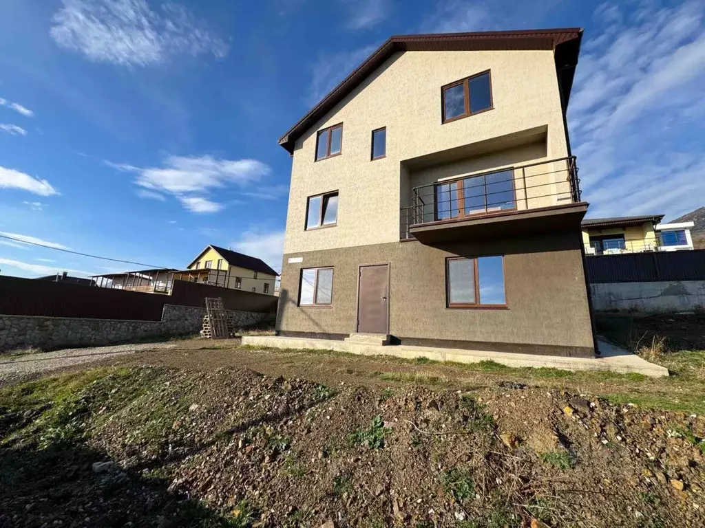 Дом в Крым, Алушта муниципальный округ, с. Лучистое ул. Ай-Серез (216 ... - Фото 2