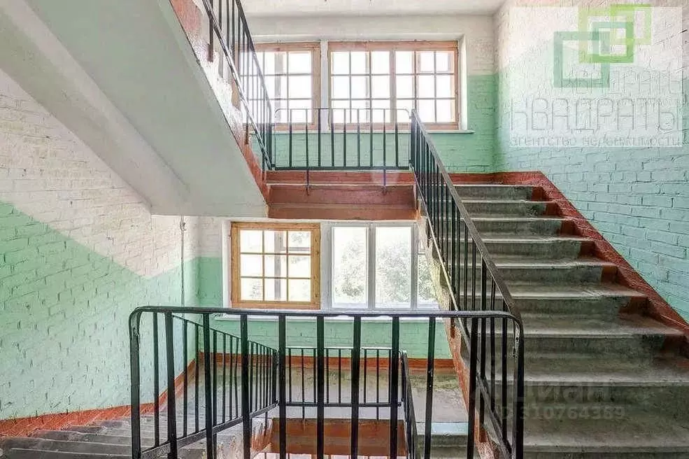 Комната Ленинградская область, Луга просп. Володарского, 52к3 (23.6 м) - Фото 1